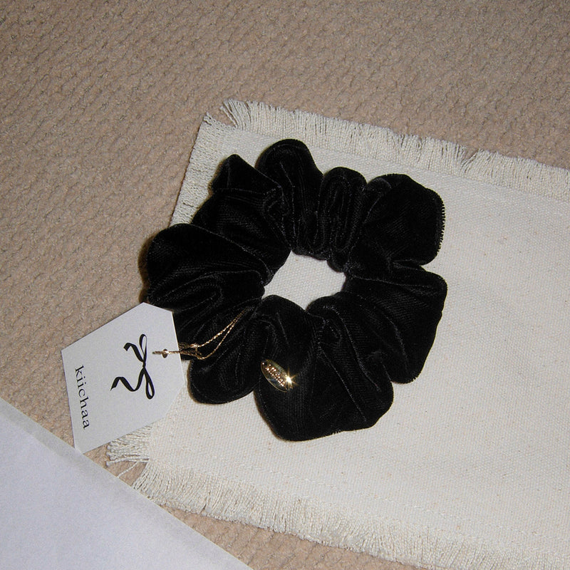 Sabrin Scrunchie