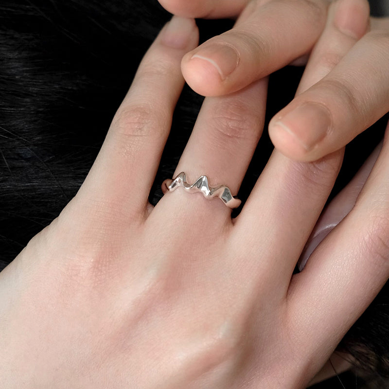 wavy ring