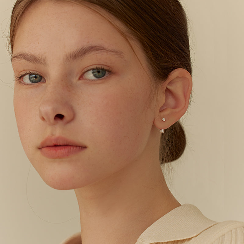 Two-way clear earrings