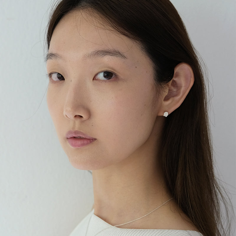 Popcorn flower S earring