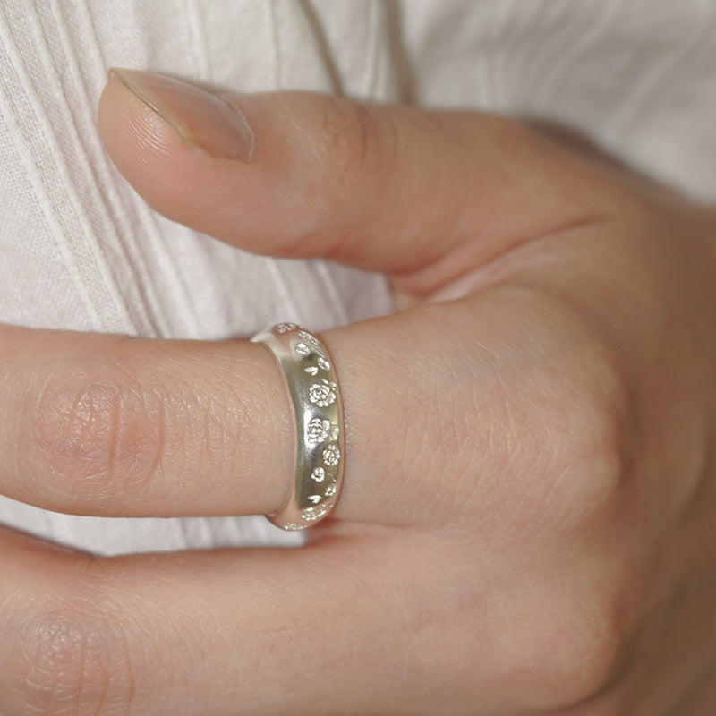 FLOWER PATTERN RING
