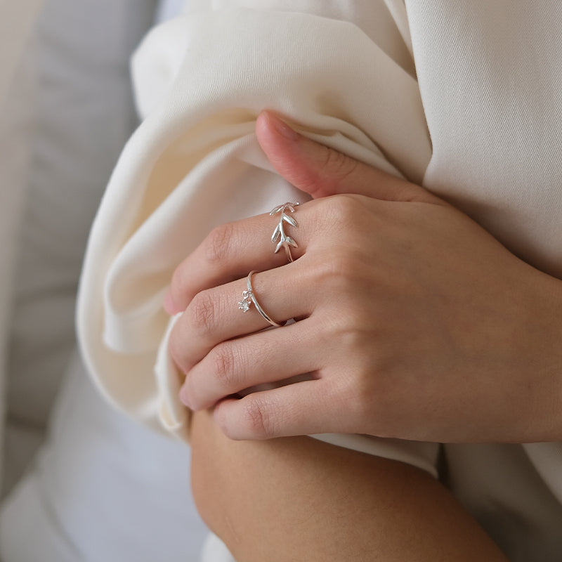Popcorn flower drop ring