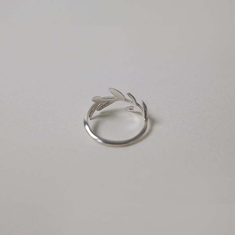 Olive leaf ring