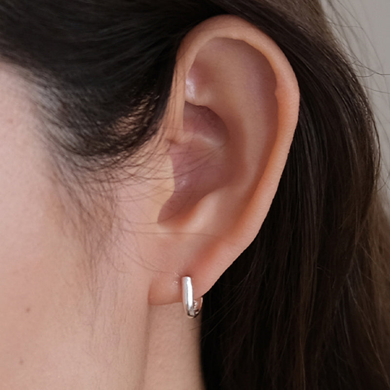Piccola line earring