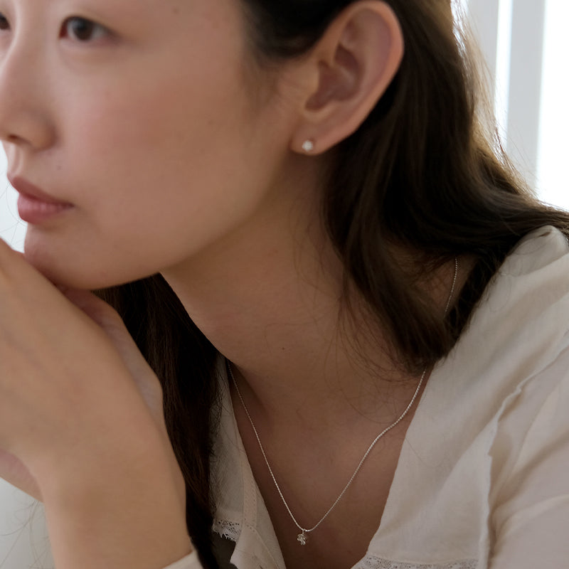 Popcorn flower S necklace