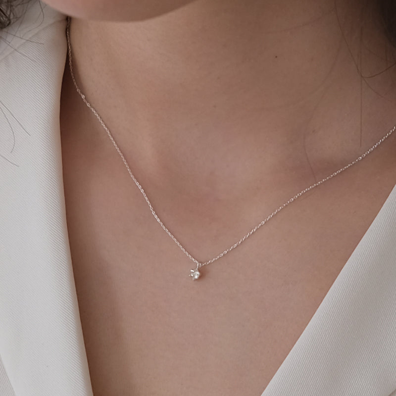 Popcorn flower mini necklace