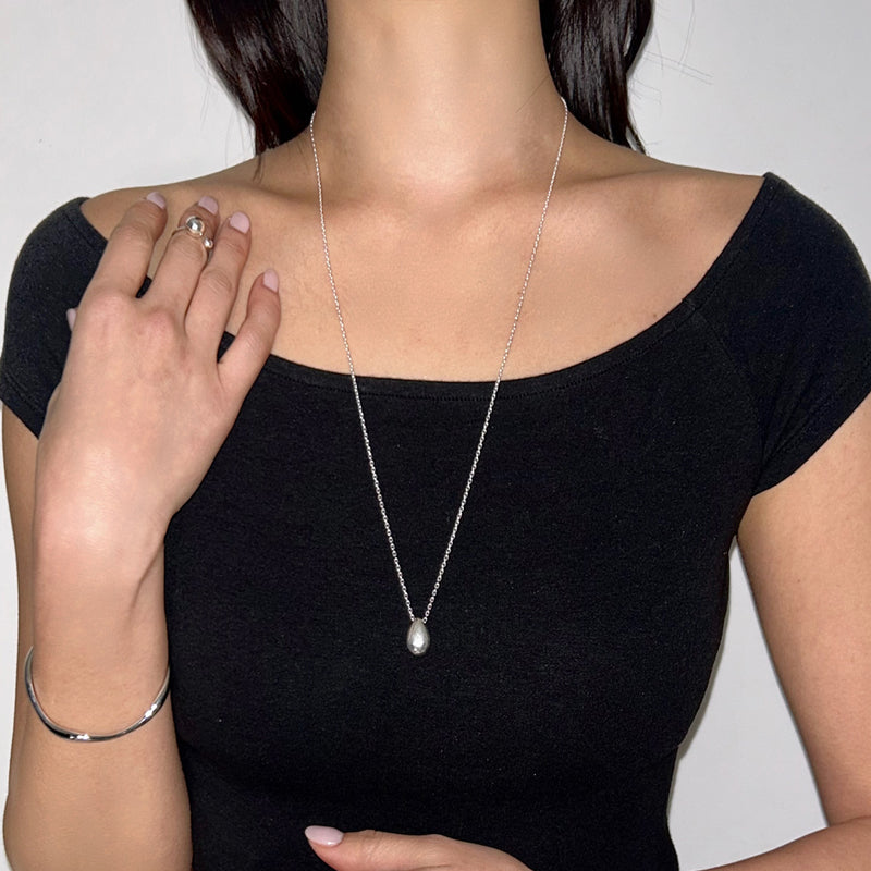 Water drop long necklace