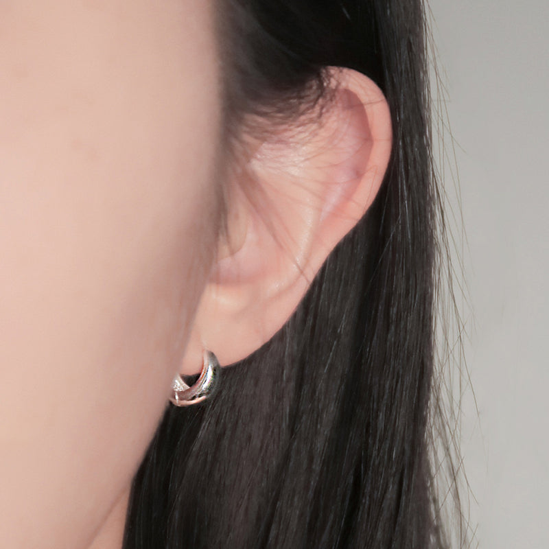 Simple onetouch earring