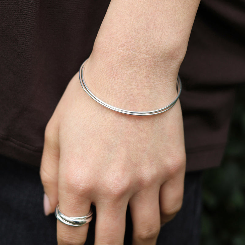 Essential bangle