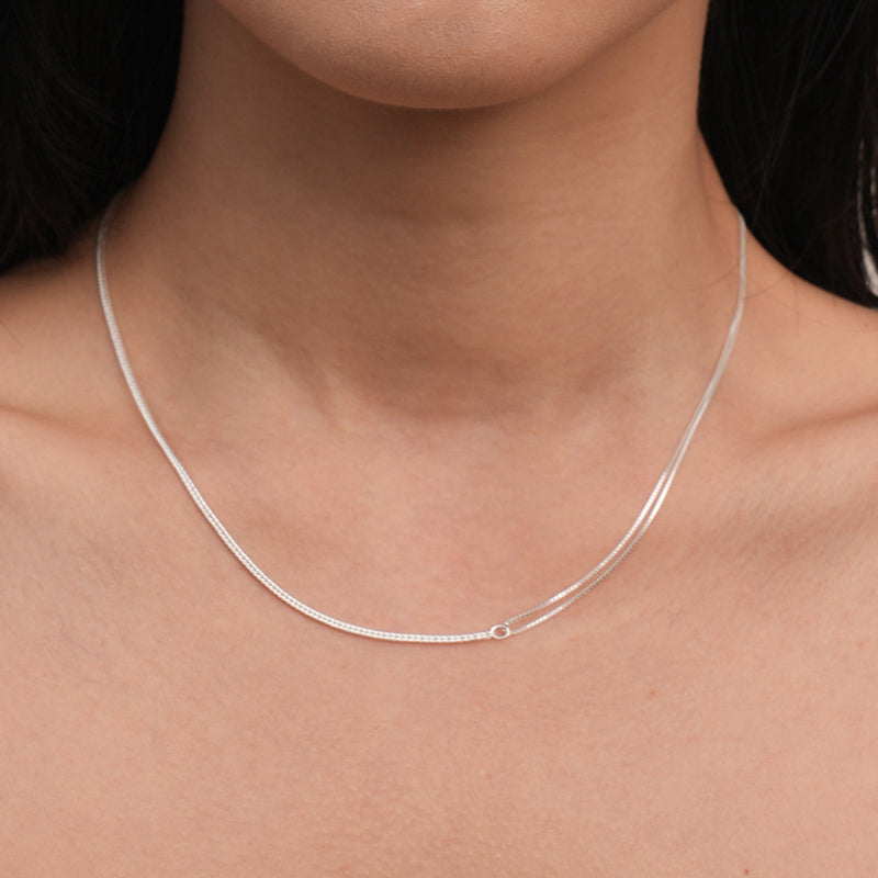 Half connected necklace