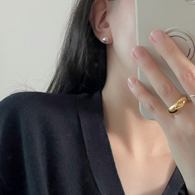 K14 Glow Black Pearl Earring