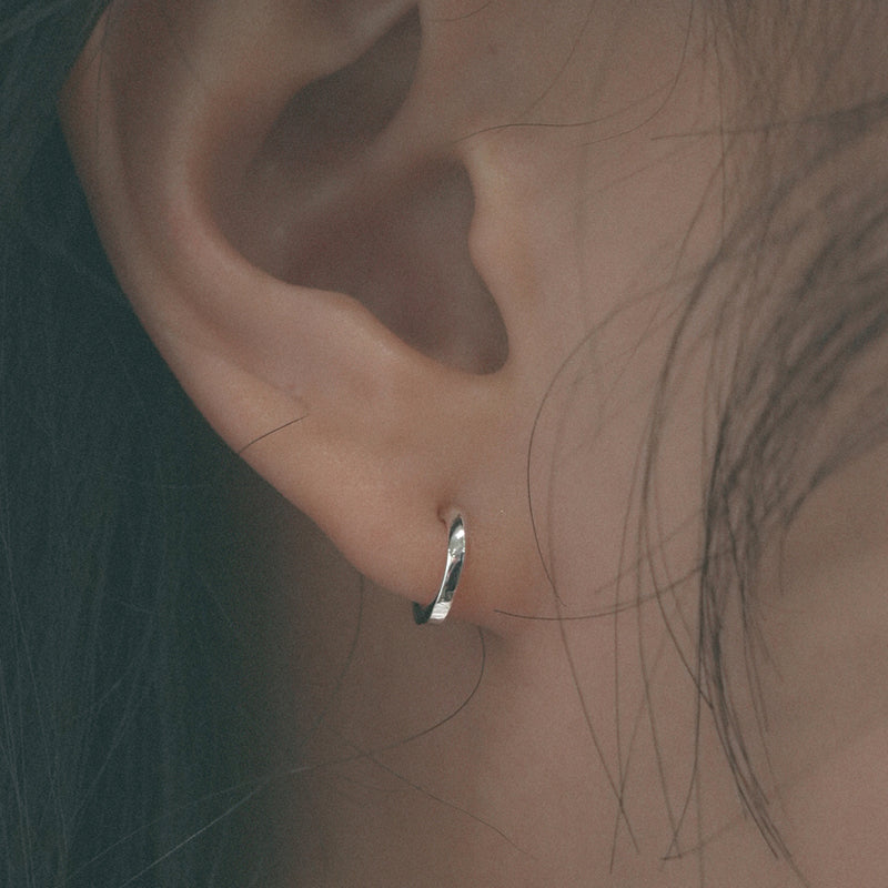 embrace loop earring_S