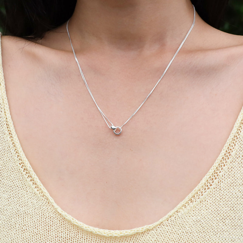 Tide line necklace