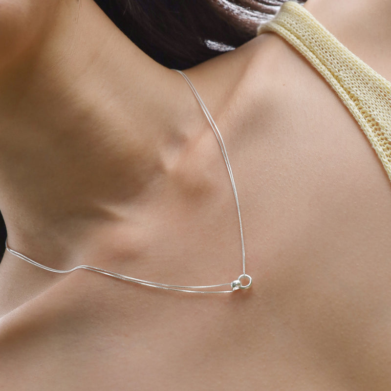 Tide line necklace