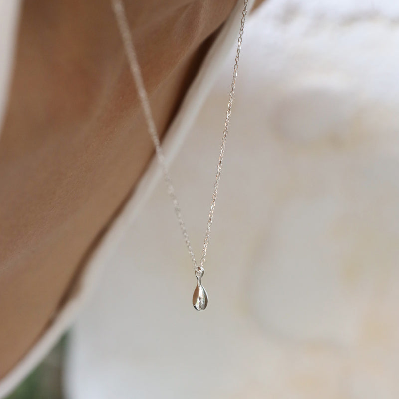 Dew drop necklace