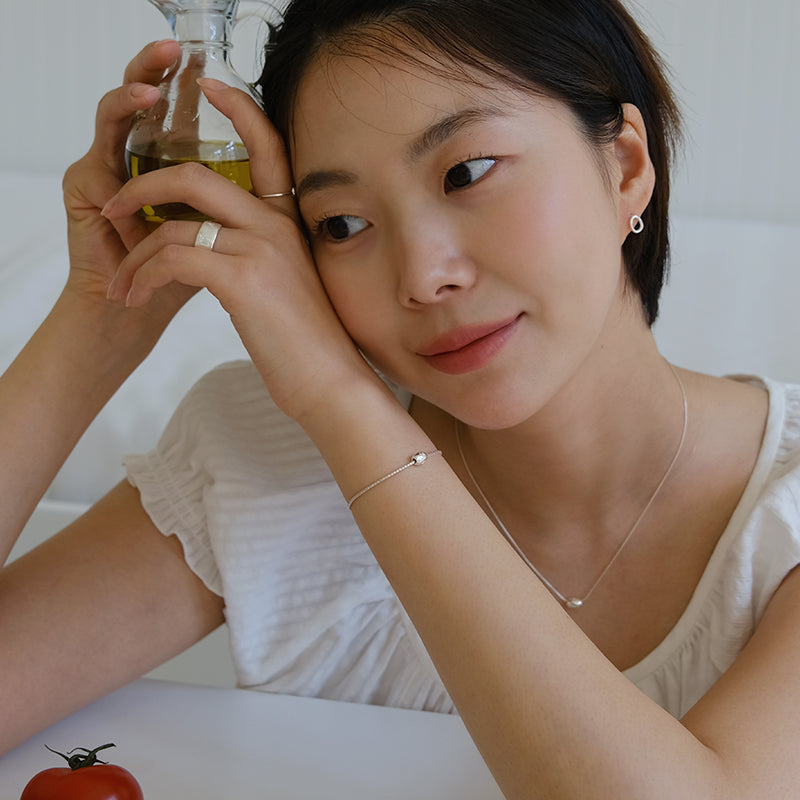 O. Drawing Ball Bracelet