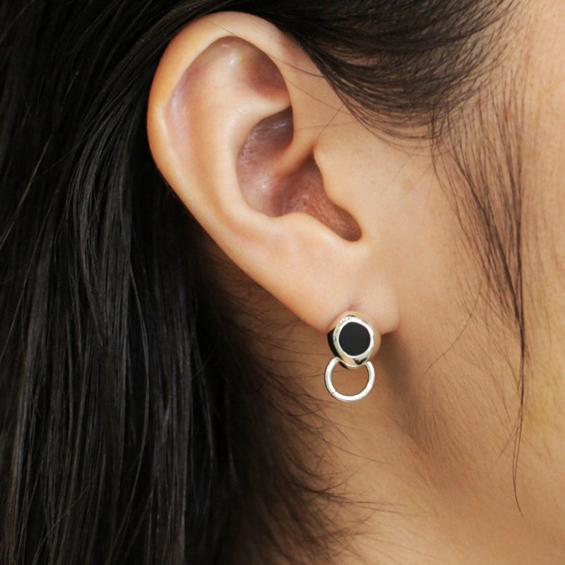 NOIR シルバー ジェムストーン ピアス:オニキス / NOIR SILVER GEMSTONE EARRINGS - ONYX