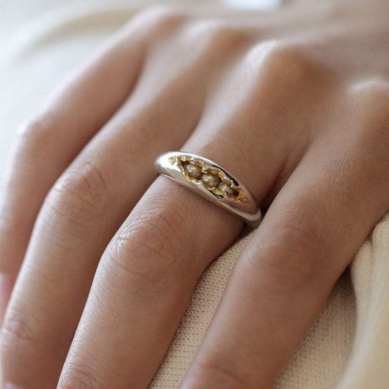 HIDDEN PEARL _SLIM SILVER GOLD COMBI PEARL RING