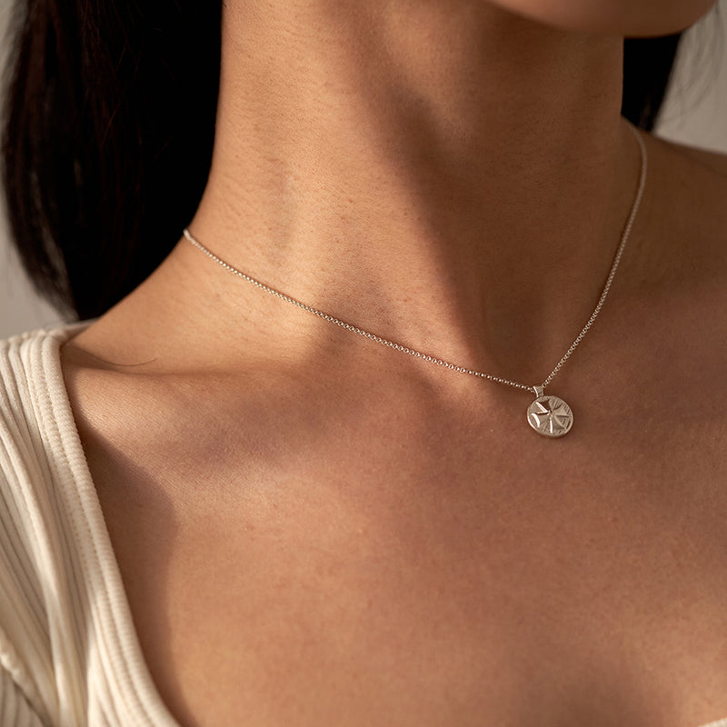 MALTE クロス ペンダントネックレス