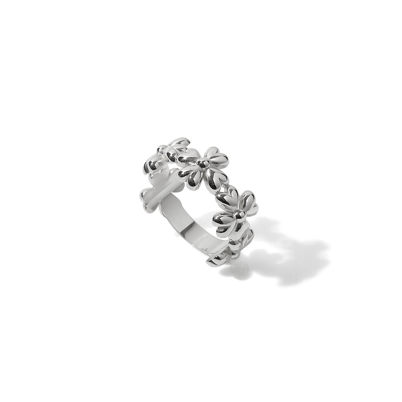 (IVE REI wearing) MELTED HEART RING