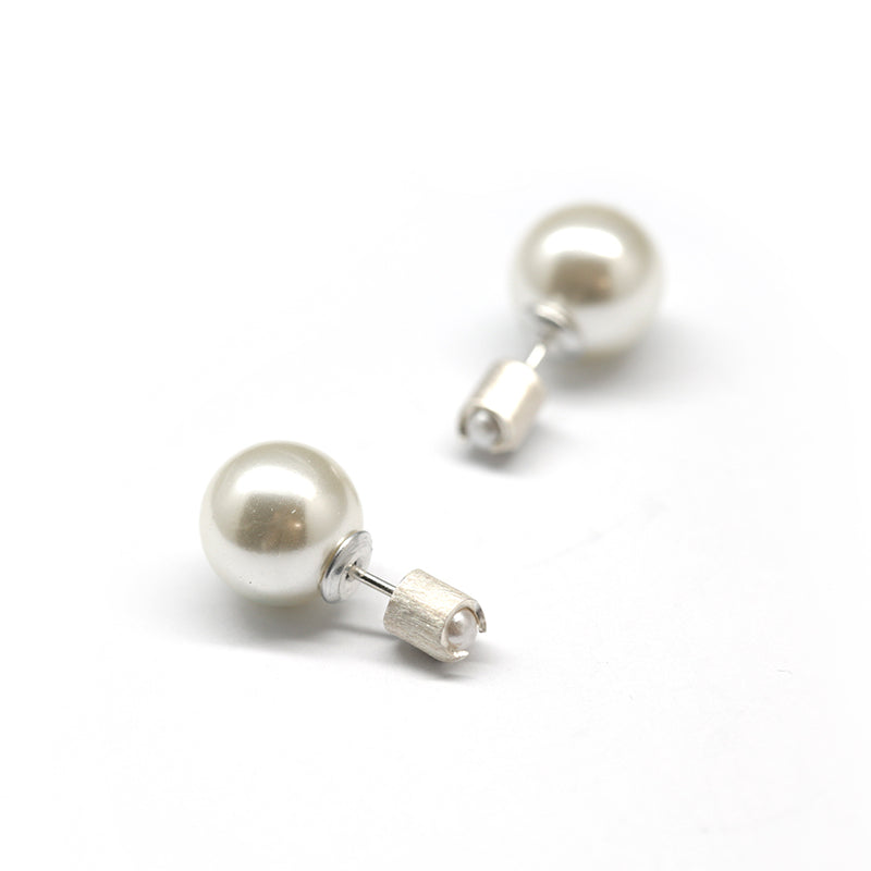PEARL IN LOVE タイに パール ピアス:シルバー / PEARL IN LOVE TINY PEARL EARRINGS - SILVER