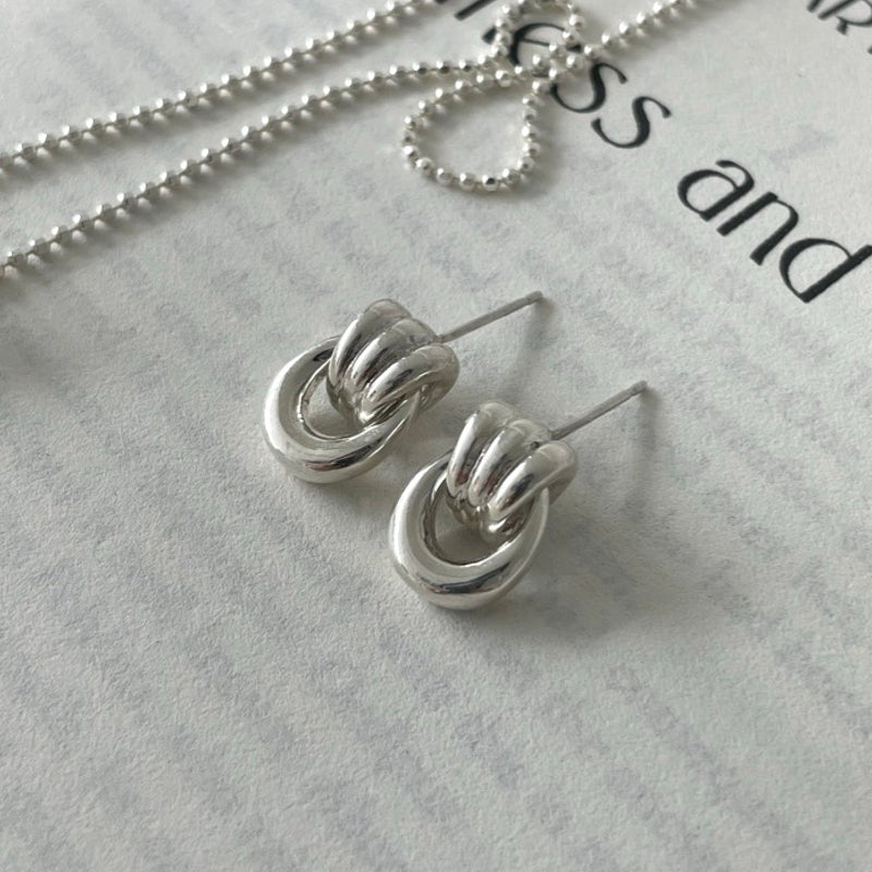 Retro hoop earring