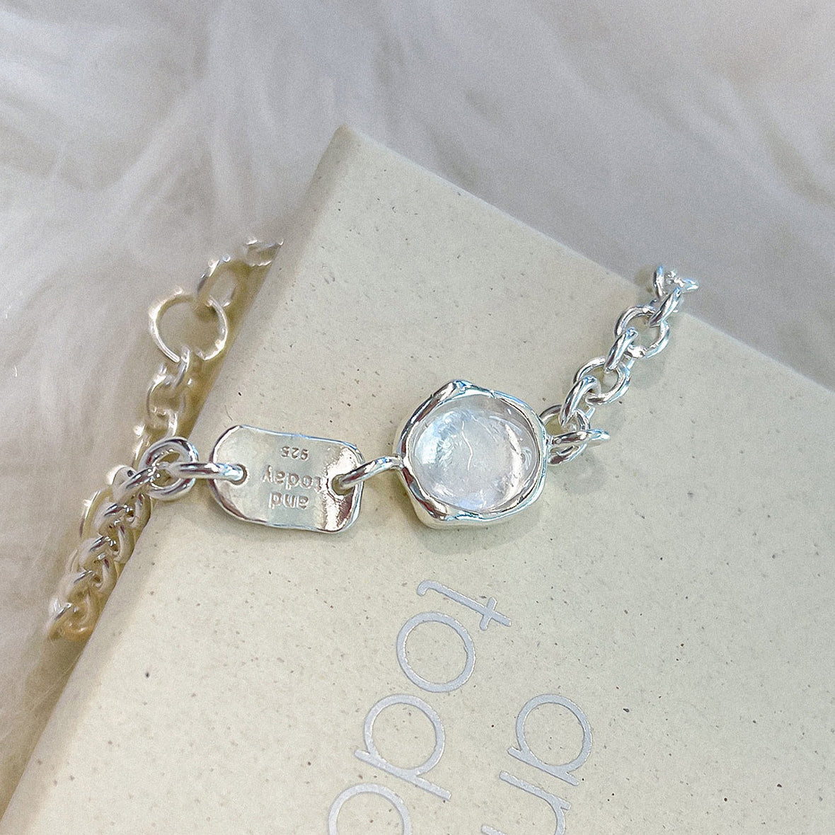 グローリー ジャムストーン ブレスレット / Glory Gemstone Bracelet