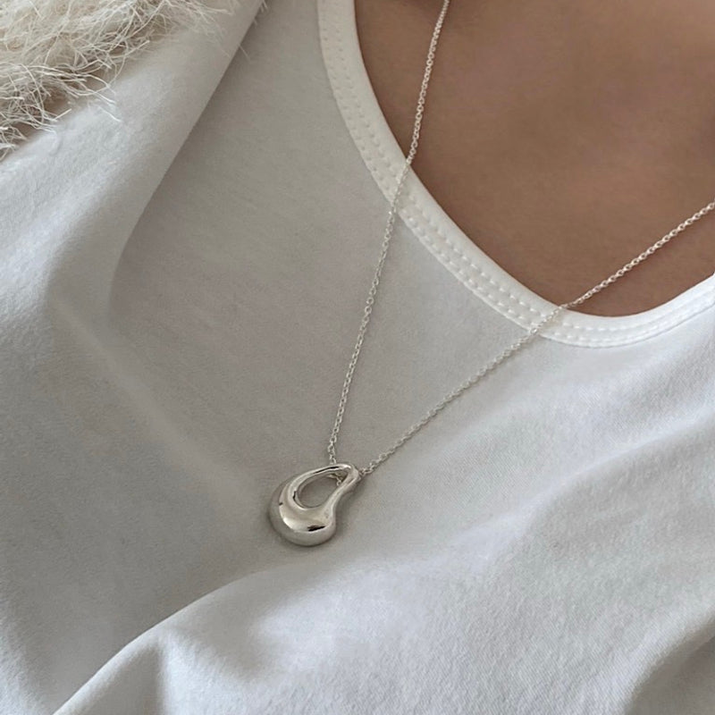 Water long necklace