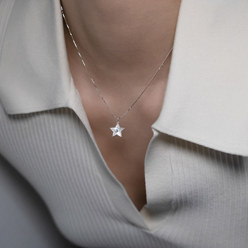 SPARKLE STAR PENDANT