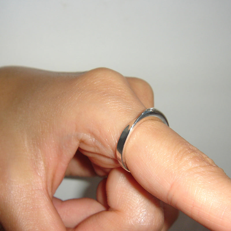 half circle twist ring