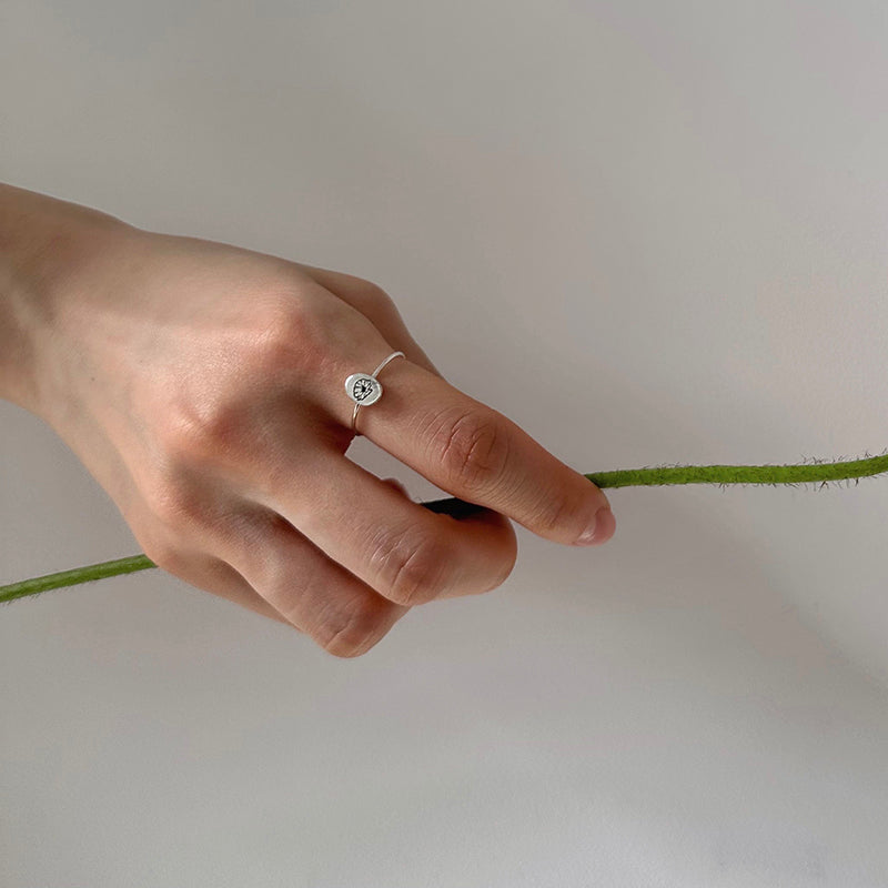 Piccola poppy ring