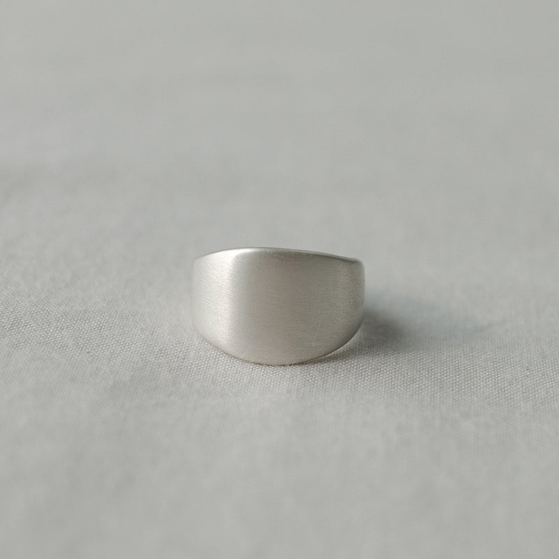 Elegante matte ring