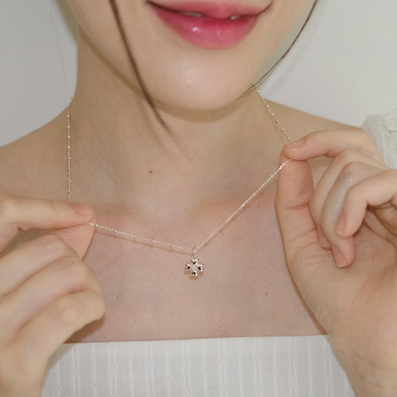 heart clover pendant