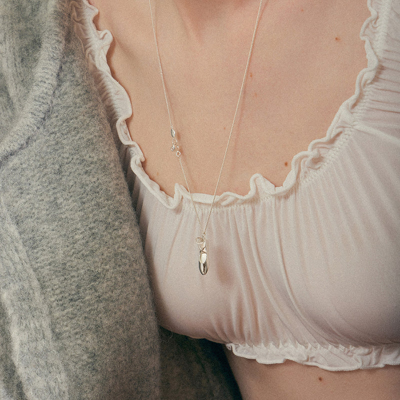 The Ballet Necklace
