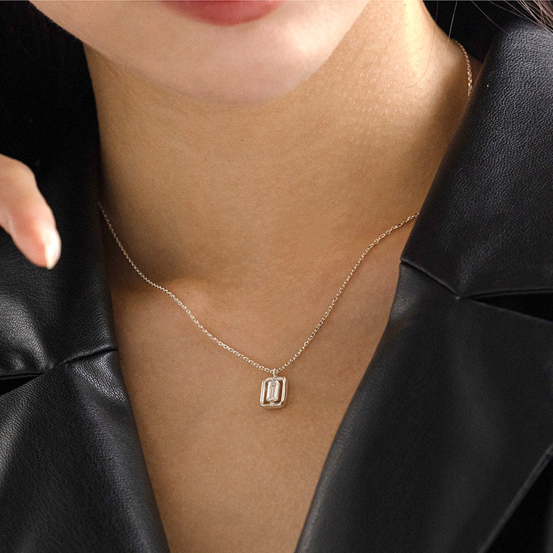 fillet square pendant