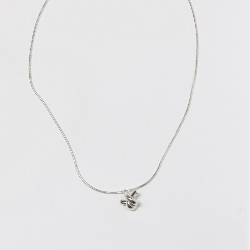 ミニ ノット ネックレス / mini knot necklace