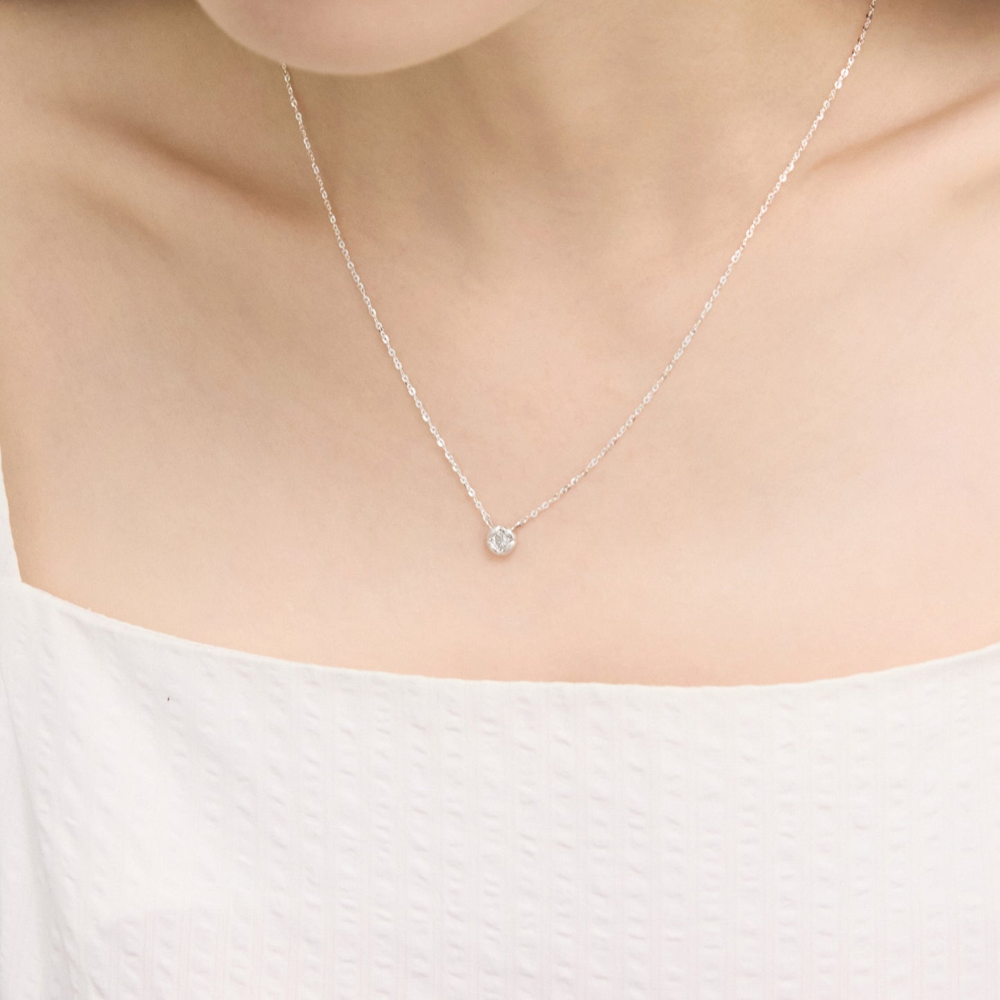 シルバーブルームストーンウィアモンズネックレス / Silver Bloom Stone Necklace