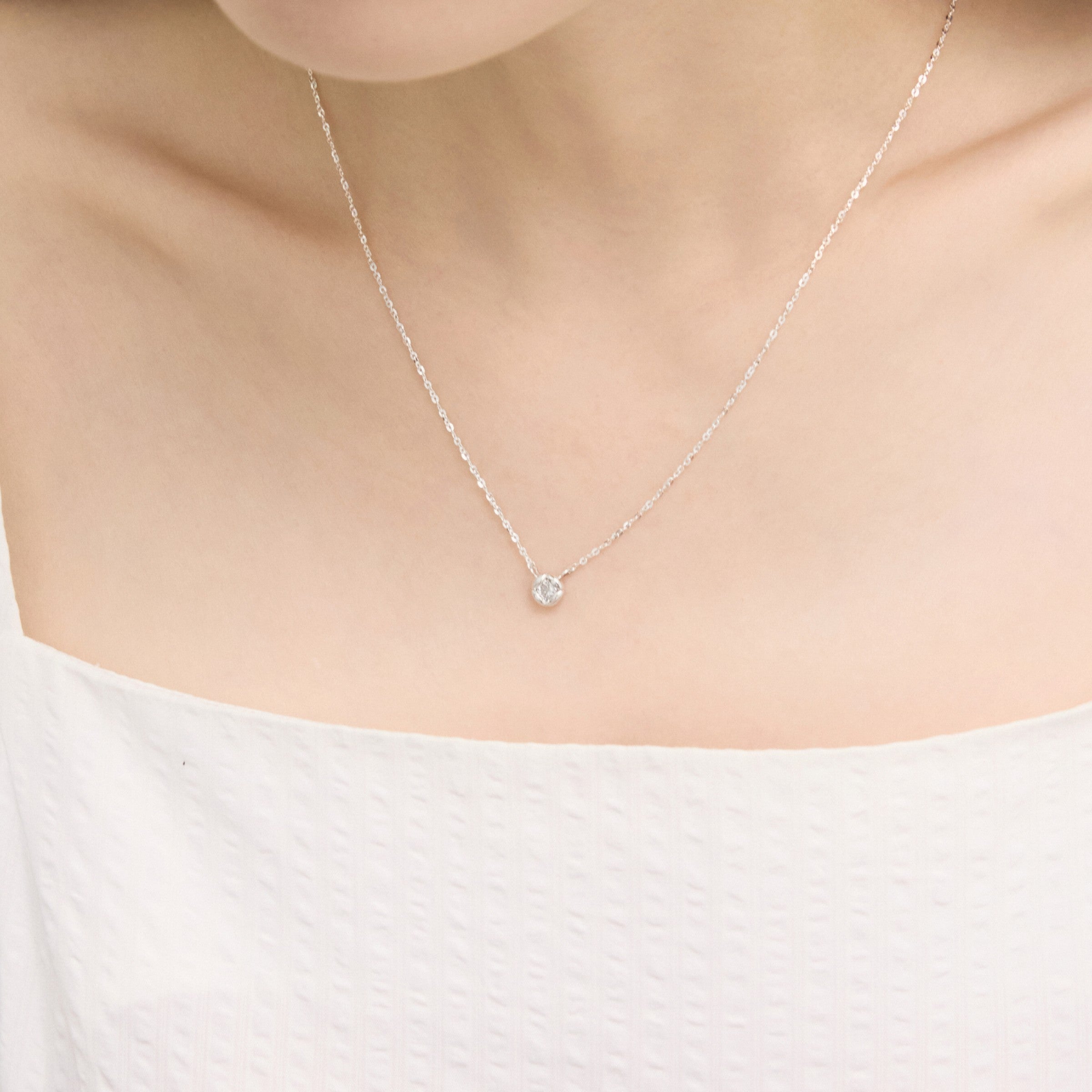 シルバーブルームストーンウィアモンズネックレス / Silver Bloom Stone Necklace