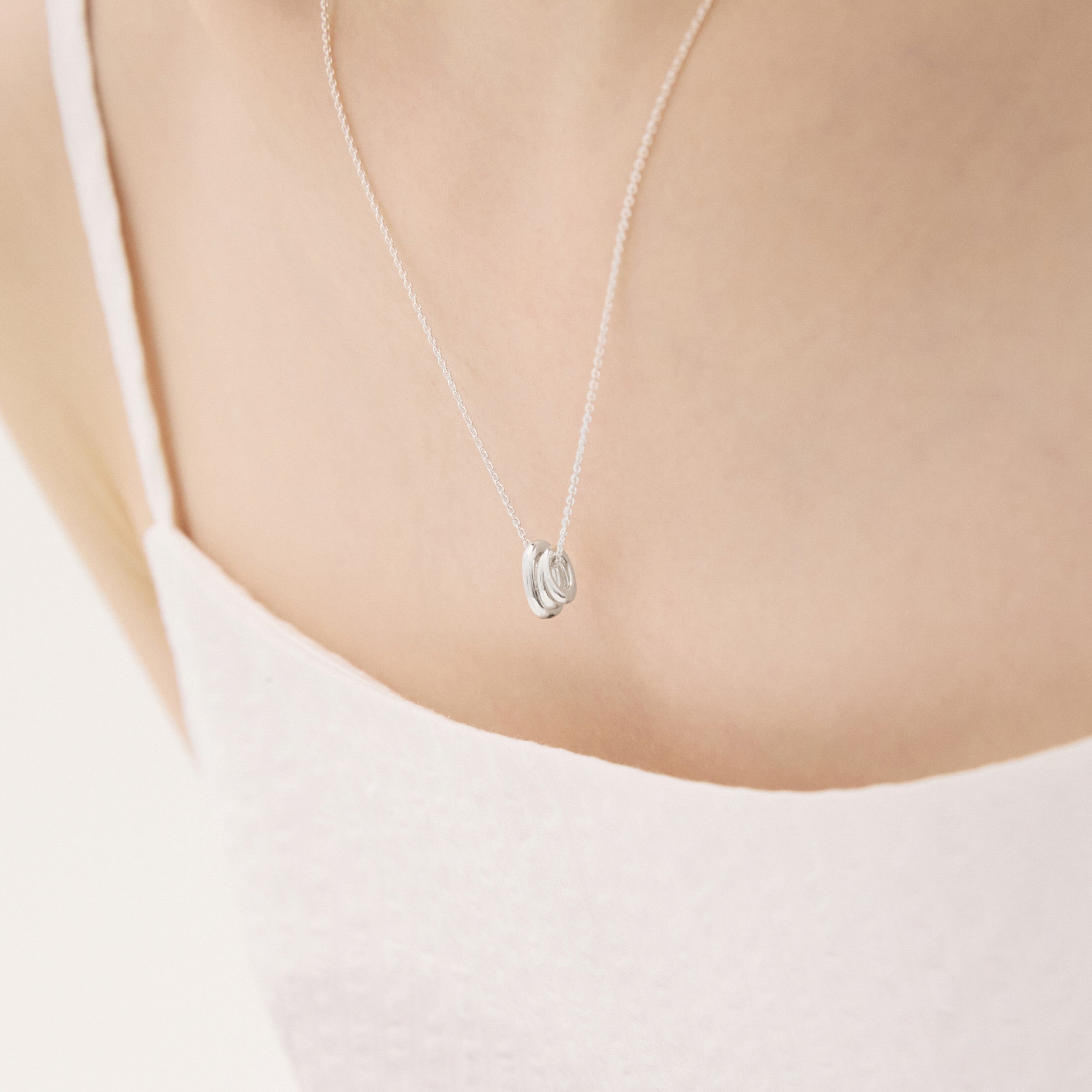 シルバーメルティングラインウィアモンズネックレス / Silver Melting line Necklace