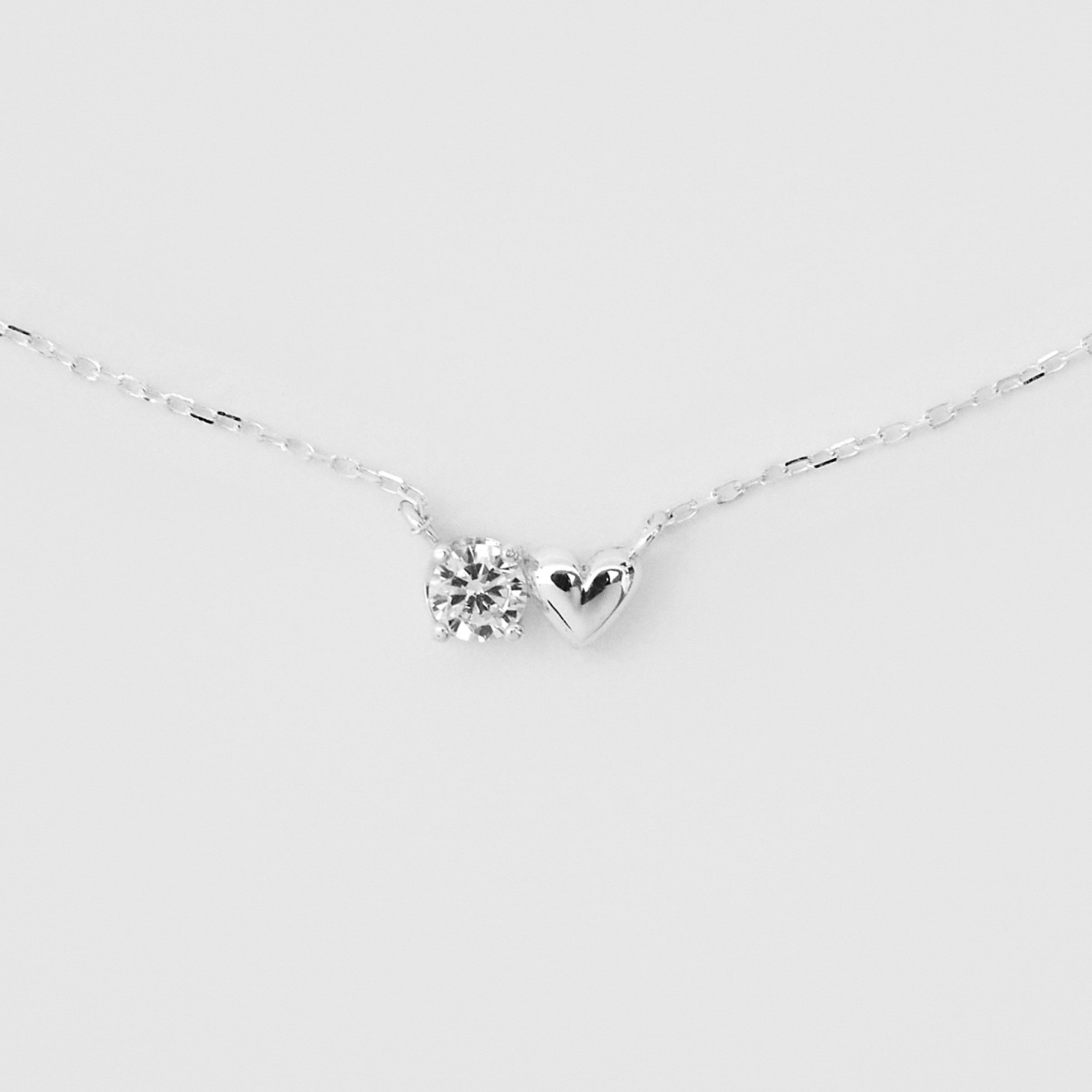 シルバーグリッターハートウィアモンズネックレス / Silver Glitter Heart Necklace