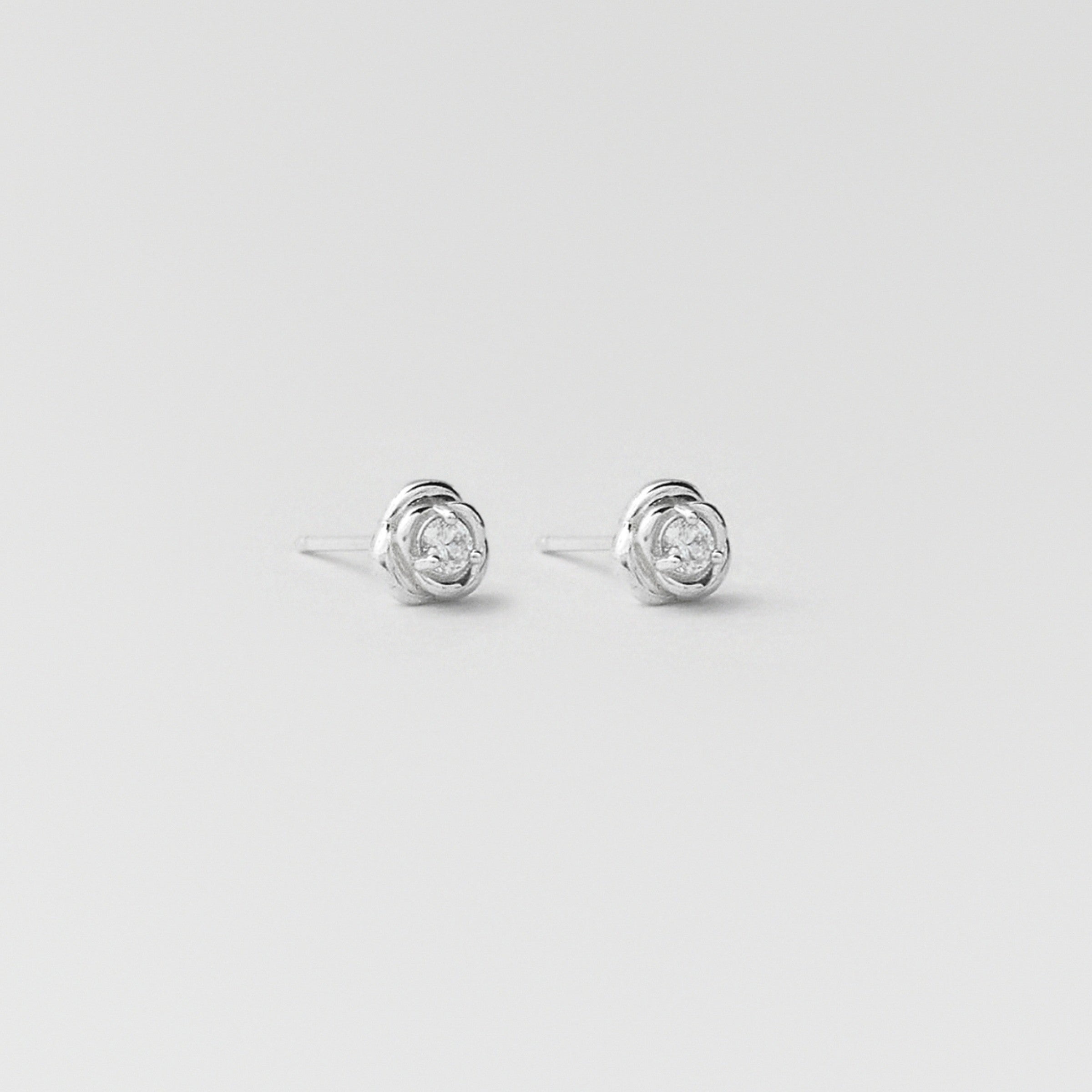 シルバーローズストーンウィアモンズイヤリング / Silver Rose Stone Earrings