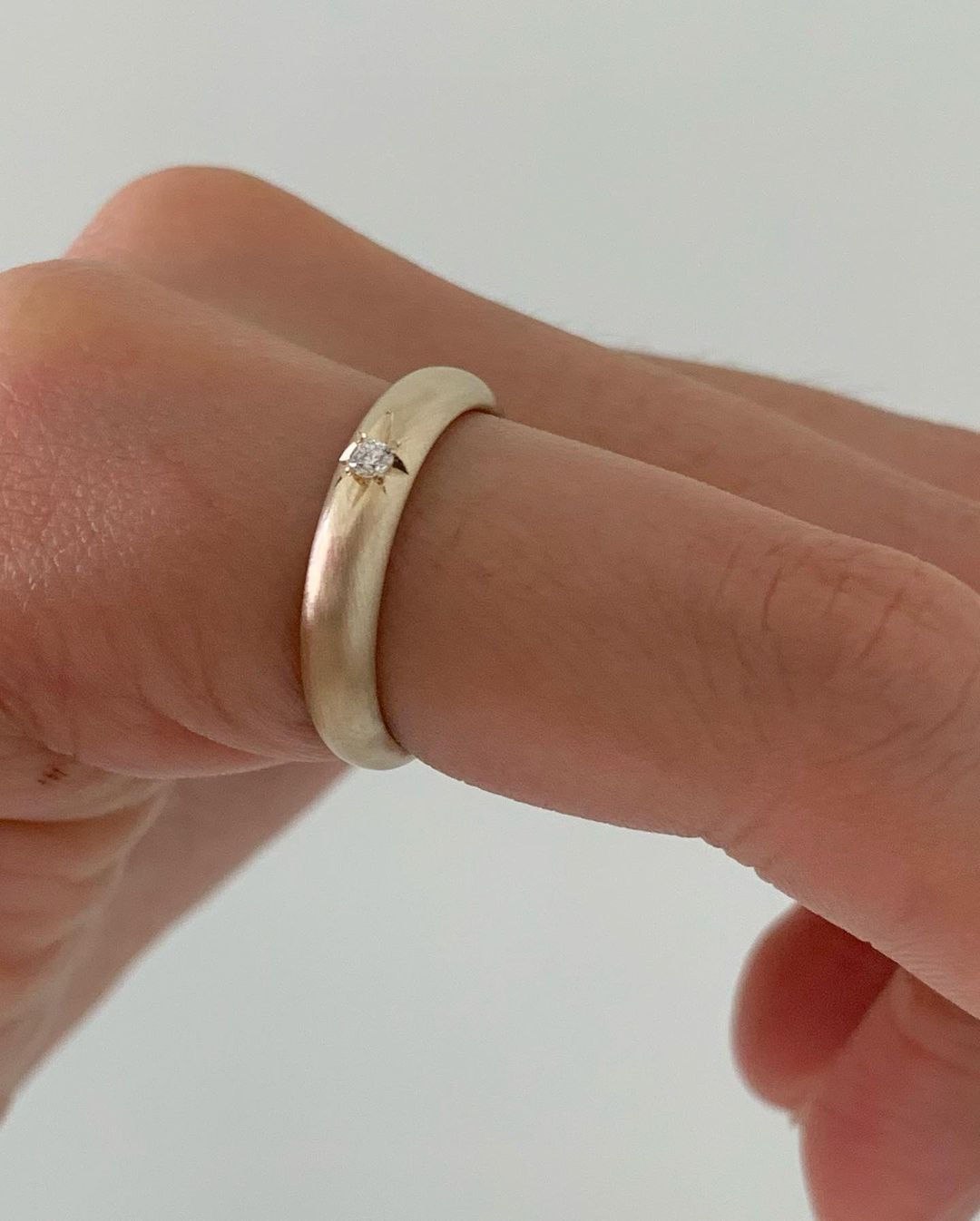 スターカーブ 4mm / Star Carved 4mm