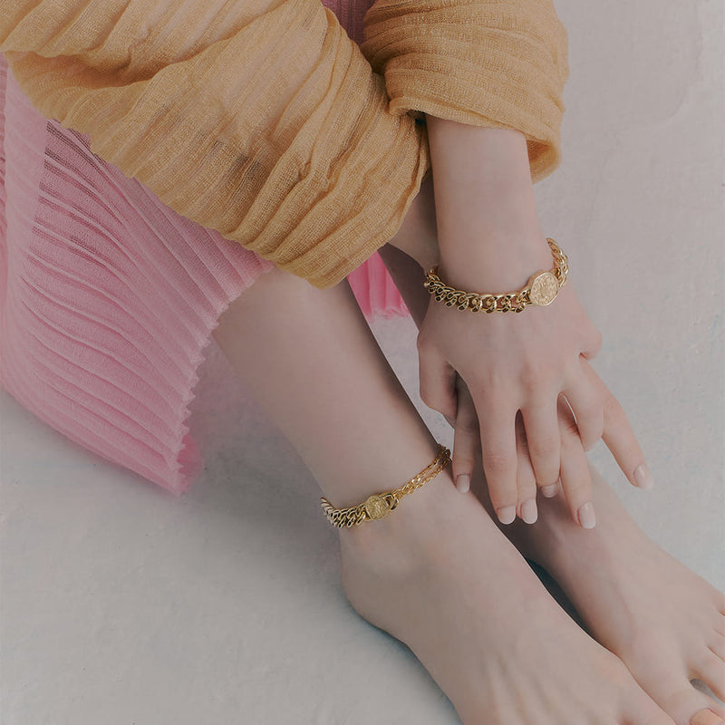 RE-CO'DE No.5 ホロー コイン ブレスレット:イエロー / RE-CO'DE NO.5 HOLLOW COIN BRACELET - YELLOW