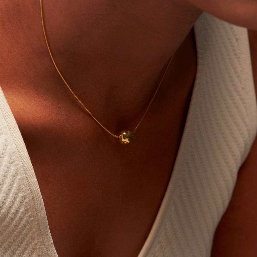 ボール スネーク ネックレス (ゴールド ボール) / Ball Snake Necklace (Glossy Gold Ball)