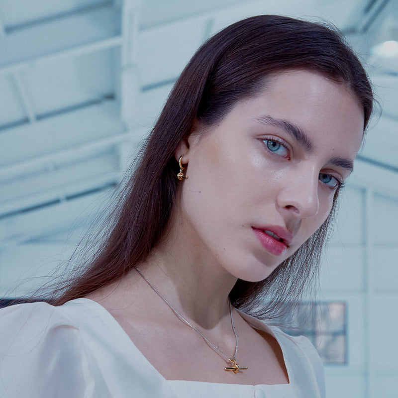 AVIROD ローイング シルバー ピアス:イエロー / AVIROD ROWING SILVER EARRINGS - YELLOW