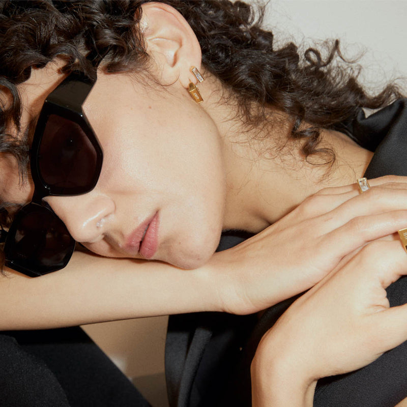 Brilliant クラムプルド シグネット ワンタッチ ピアス / BRILLIANT CRUMPLED SIGNET ONETOUCH EARRINGS