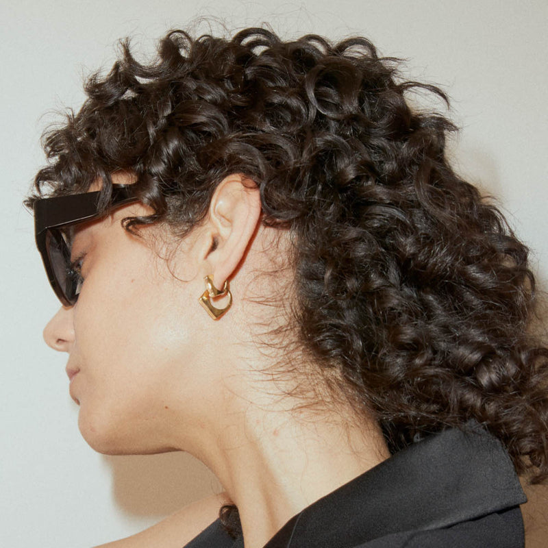 Brilliant クラムプルド シグネット ワンタッチ ピアス / BRILLIANT CRUMPLED SIGNET ONETOUCH EARRINGS