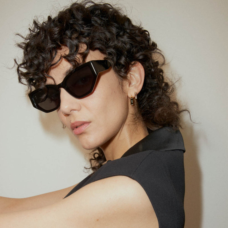 Brilliant クラムプルド シグネット ワンタッチ ピアス / BRILLIANT CRUMPLED SIGNET ONETOUCH EARRINGS