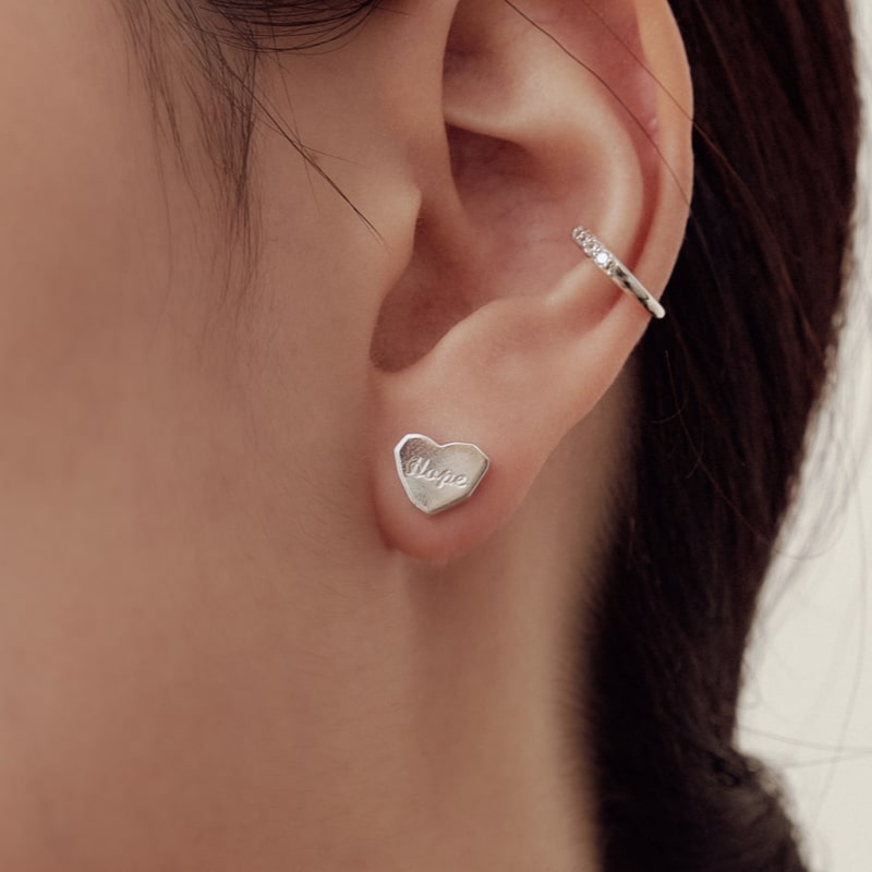 シルバー エッジ ハート ピアス / Silver Edge Heart Earrings