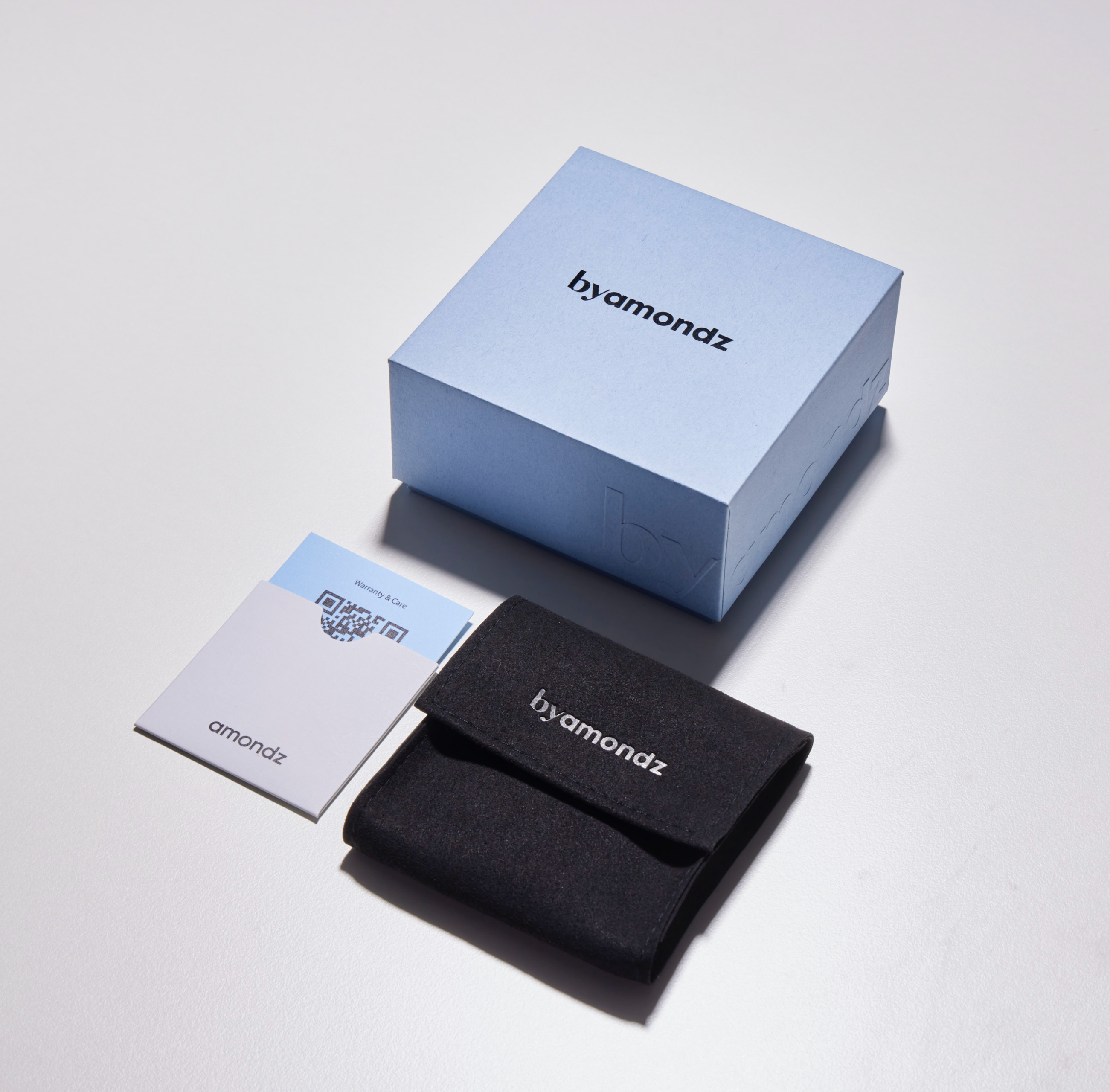 Brilliant クラムプルド シグネット ワンタッチ ピアス / BRILLIANT CRUMPLED SIGNET ONETOUCH EARRINGS